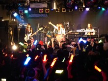 「まだはやい？んなことないない！Le Lien初ワンマンライブ～40x～」の様子。