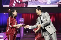 左から佐々木彩夏、東貴博。（写真提供：ニッポン放送）