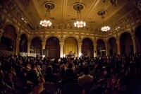 2月11日に行われた「植田真梨恵Live of Lazward Piano "Old-fashioned.”」大阪・大阪市中央公会堂公演の様子。（撮影：竹谷さくら）