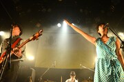 TWEEDEESワンマンライブ「Happy Birthday TWEEDEES」の様子。