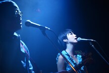 TWEEDEESワンマンライブ「Happy Birthday TWEEDEES」の様子。