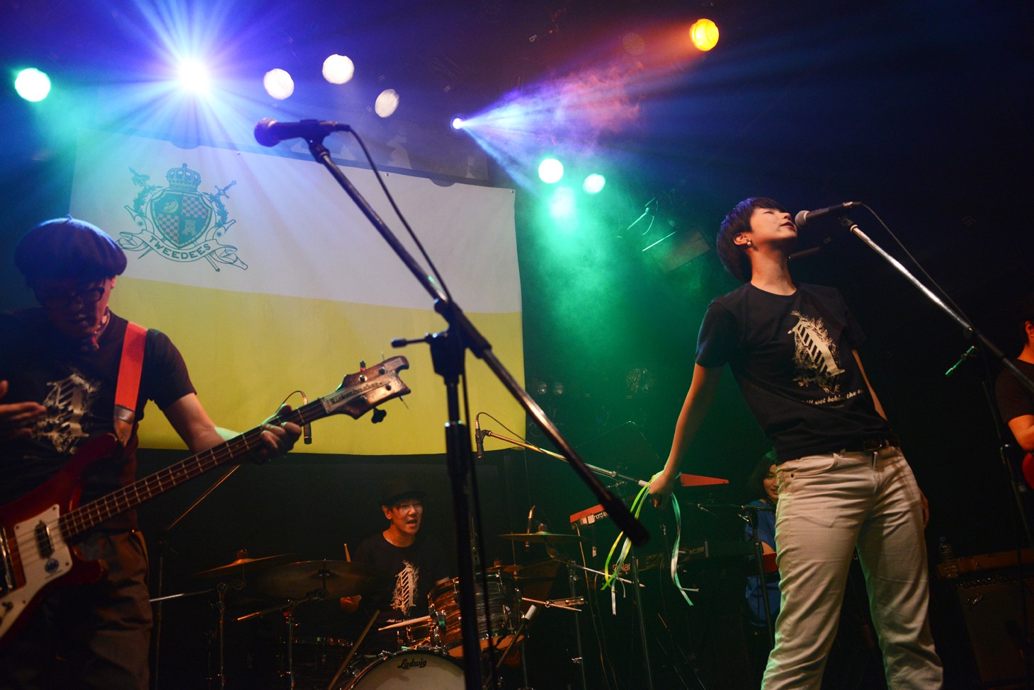 TWEEDEESワンマンライブ「Happy Birthday TWEEDEES」の様子。