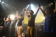 TWEEDEESワンマンライブ「Happy Birthday TWEEDEES」の様子。