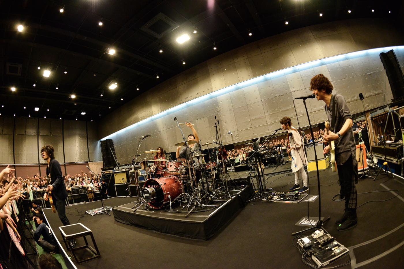 「BIGMAMAniversary 2016～2017 MAMonthly Special『Too Close Too Sweeeeeeet!!!』」の様子。（Photo by AZUSA TAKADA）
