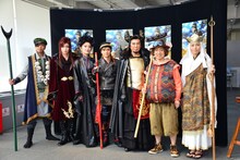 「GOKU」囲み取材の様子。左より土屋佑壱、佐々木喜英、大沢逸美、