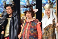 「GOKU」囲み取材の様子。左より西岡徳馬、みのすけ、月船さらら。