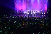 会場が坂本遥奈のイメージカラー“手羽先キミドリ”に染まった様子。