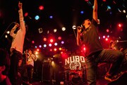 「NUBO "bonfire" TOUR 2015-2016 ファイナルシリーズ」東京・渋谷CLUB QUATTRO公演の様子。（Photo by HayachiN）