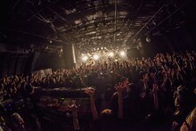 「NUBO "bonfire" TOUR 2015-2016 ファイナルシリーズ」東京・渋谷CLUB QUATTRO公演の様子。（Photo by HayachiN）