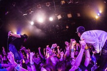 「NUBO "bonfire" TOUR 2015-2016 ファイナルシリーズ」東京・渋谷CLUB QUATTRO公演の様子。（Photo by HayachiN）