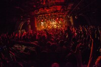 「NUBO "bonfire" TOUR 2015-2016 ファイナルシリーズ」東京・渋谷CLUB QUATTRO公演の様子。（Photo by HayachiN）