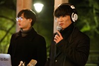 奈良・奈良公園浮見堂で行われた「SEED」劇中音楽レコーディングの様子。（Photo by LESLIE KEE）