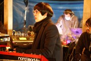 奈良・奈良公園浮見堂で行われた「SEED」劇中音楽レコーディングの様子。(Photo by LESLIE KEE)