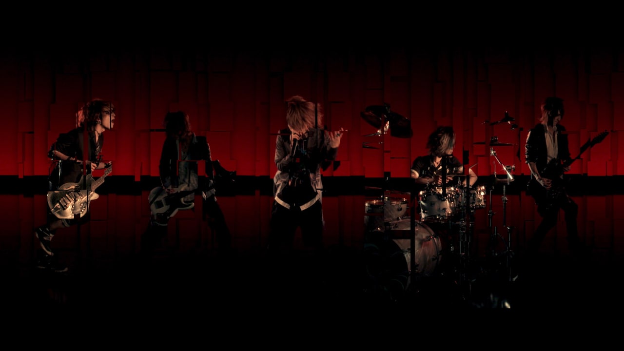 vistlip「CONTRAST」ミュージックビデオのワンシーン。