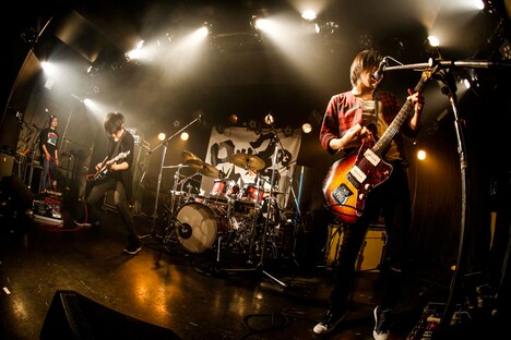 BURNOUT SYNDROMES（Photo by hajime kamiiisaka）