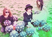 浮遊スル猫。一番左がおみ(Dr)。