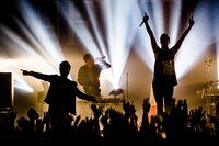 Kenta Koie（Crossfaith）とMasato（coldrain）。（撮影：青木カズロー）