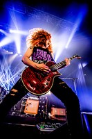 HER NAME IN BLOOD（撮影：青木カズロー）