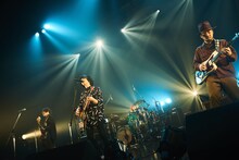 クリープハイプ「たぶんちょうど、そんな感じ」東京・Zepp Tokyo公演の様子。（撮影：神藤剛）