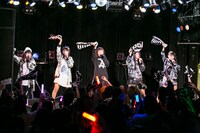 「神が宿る場所～神宿×GYFT～」の様子。（撮影：藤巻祐介）