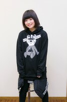 小山ひな（撮影：藤巻祐介）