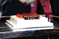 KENに贈られたバースデーケーキ。
