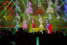 ももいろクローバーZ（Photo by HAJIME KAMIIISAKA）