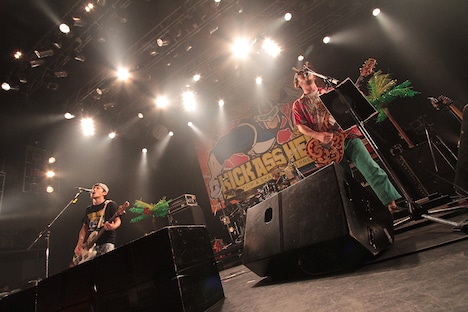 SUNSET BUS（Photo by watanabe  'kool' syo）