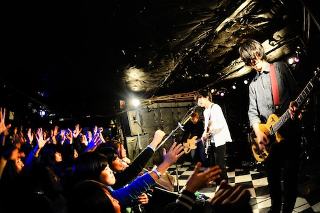 Shout it Out（撮影：オチアイユカ）