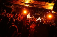 Shout it Out（撮影：オチアイユカ）