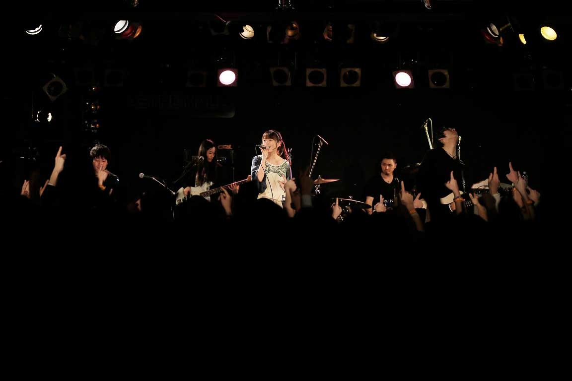2月19日に東京・原宿アストロホールにて行われた瀧川ありさの2ndワンマンライブの様子。