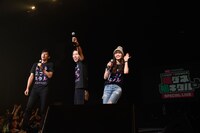 「uP!!! presents MUSIC SHOWER チュートリアルの徳ダネ福キタル♪ SPECIAL LIVE Vol.2」の様子。（撮影：釘野孝宏）