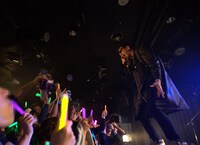 「男はつらいぜ、泣いてたまるかTOUR」東京公演の様子。（撮影：Aki Saito）