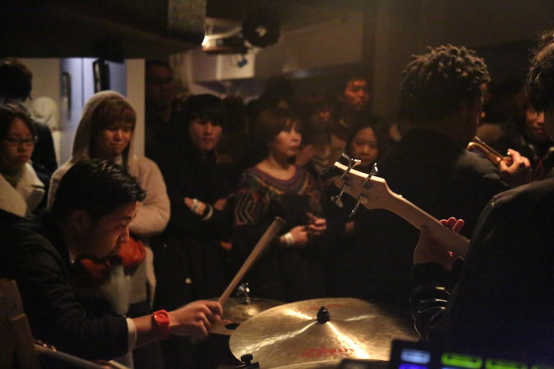 「NEW SWEETIE Vol.1」WONKのライブの様子。（Photo by Kita Masanobu）