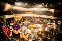 GEKKSのライブの様子。（撮影：木場ヨシヒト）