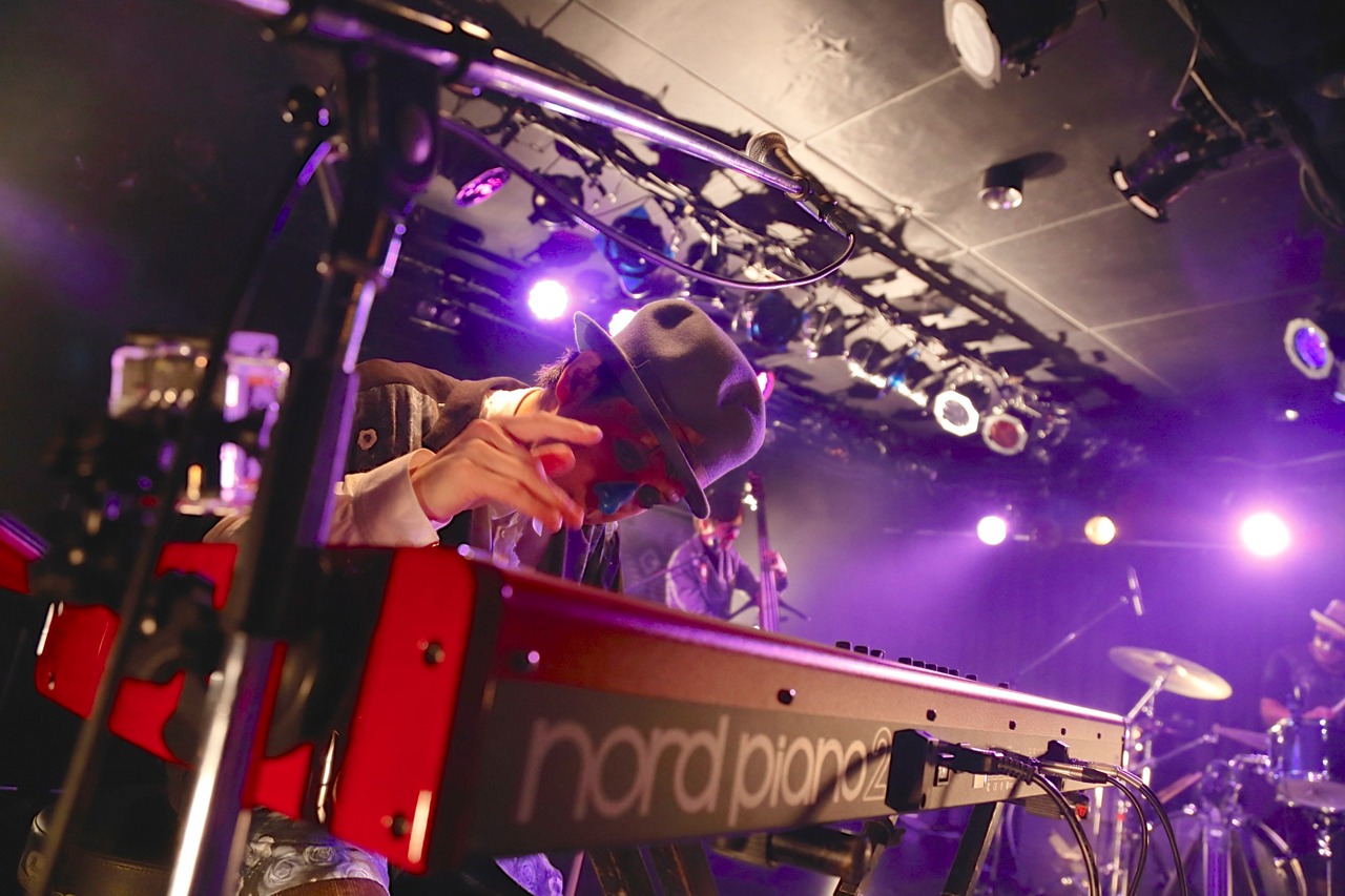 H ZETTRIO「Dancing!!! TOUR」東京・下北沢GARDEN公演の様子。（写真提供：worldapart）