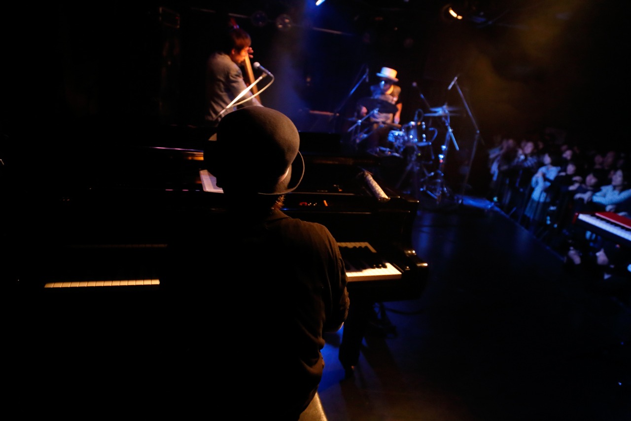 H ZETTRIO「Dancing!!! TOUR」東京・下北沢GARDEN公演の様子。（写真提供：worldapart）