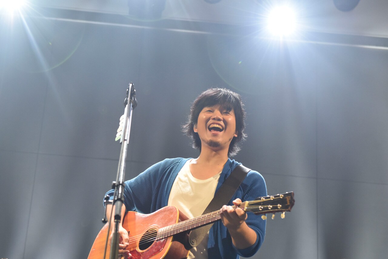 秦基博、300人招いたスペシャルライブ「LIVE with YOU」3月にSSTVでOA