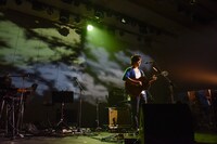 「SPACE SHOWER TV "LIVE with YOU" ～秦 基博～supported by uP!!!」の様子。（撮影：河本悠貴）