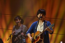 「SPACE SHOWER TV "LIVE with YOU" ～秦 基博～supported by uP!!!」の様子。（撮影：河本悠貴）