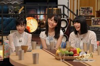 左より島崎遥香、宮脇咲良、横山由依。 (c)TBS