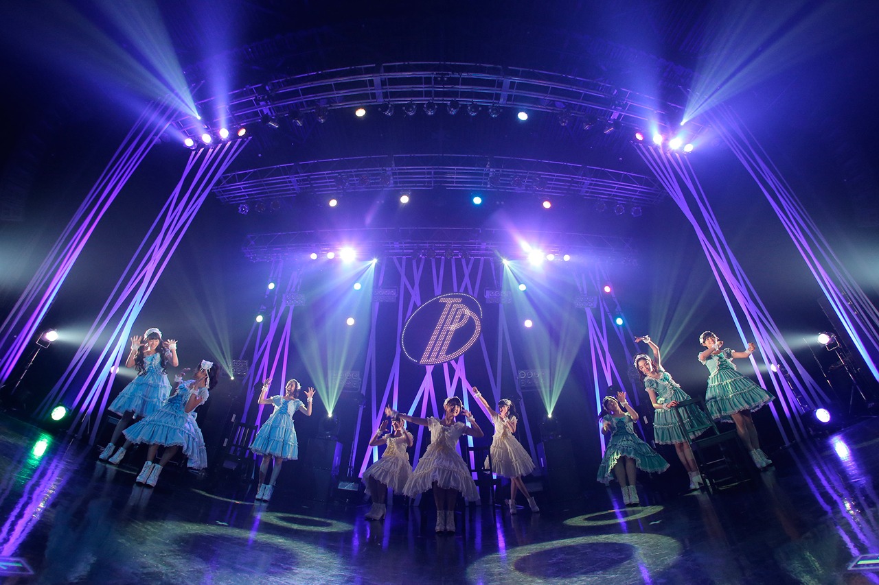「東京パフォーマンスドール ダンスサミットネイキッドSP2016 ～R・G・B～」GREENステージの様子。（写真提供：EPICレコードジャパン）