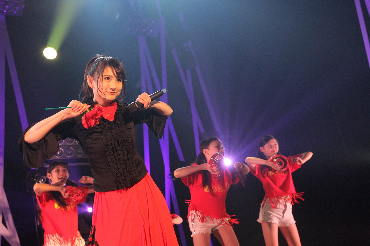 「東京パフォーマンスドール ダンスサミットネイキッドSP2016 ～R・G・B～」GREENステージの様子。（写真提供：EPICレコードジャパン）