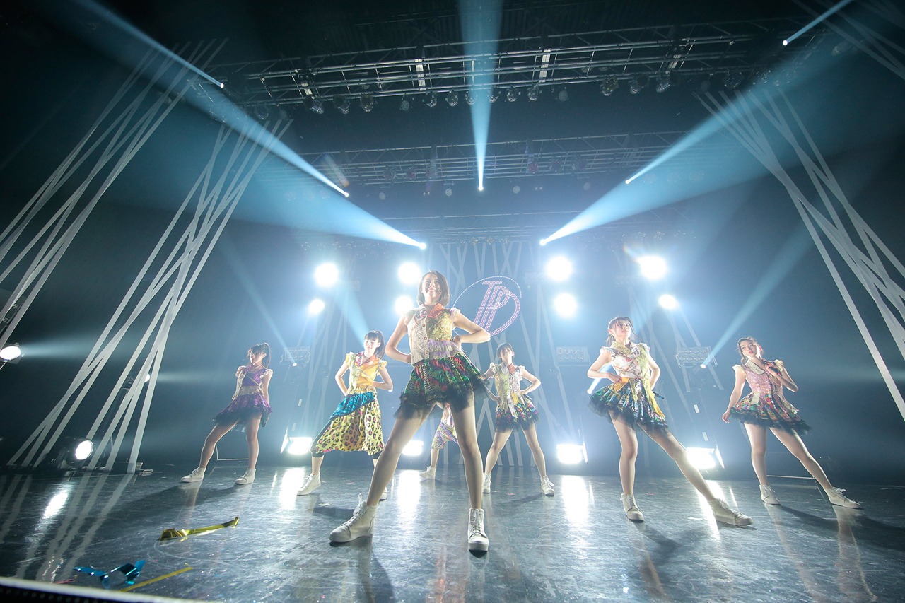 「東京パフォーマンスドール ダンスサミットネイキッドSP2016 ～R・G・B～」GREENステージの様子。（写真提供：EPICレコードジャパン）