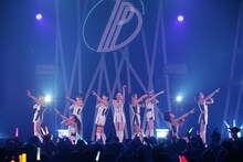 「東京パフォーマンスドール ダンスサミットネイキッドSP2016 ～R・G・B～」GREENステージの様子。（写真提供：EPICレコードジャパン）