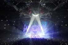 WANIMAのライブの様子。（Photo by Yuji “本田本” Honda）