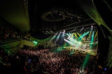 04 Limited Sazabysのライブの様子。（撮影：渡邉一生）