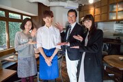 左から蓮佛美沙子、リョウガ（超特急）、遠藤憲一、新川優愛。 (c)カンテレ