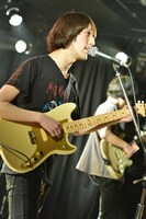 橋本薫（Vo, G / Helsinki Lambda Club）（撮影：高田真希子）