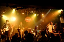 The Flickersのライブの様子。（Photo by MASANORI FUJIKAWA）